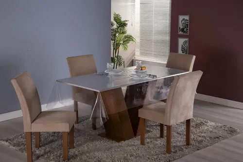 Toalha de PVC transparente sobre mesa de jantar retangular, foto do anúncio do produto no Mercado Livre