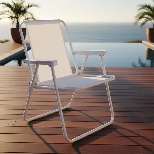 Cadeira de praia dobrável branca, de estrutura tubular, sobre deck de madeira, foto do anúncio do produto Mor no Mercado Livre