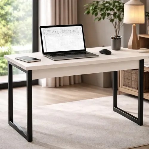 Escrivaninha de tampo claro e pés pretos em estilo industrial com notebook, perto da janela, foto do anúncio do produto no Mercado Livre