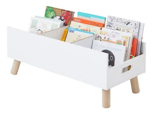 Estante branca baixa com pés de madeira e livros infantis de frente, foto do anúncio do produto no Mercado Livre